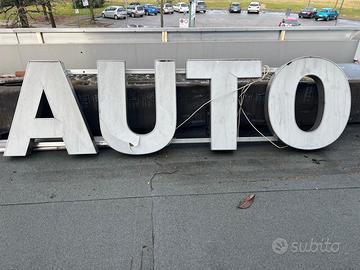 Scritta AUTO  con telaio e lettere scatolate i