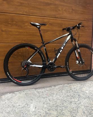 Cube Attention Taglia M