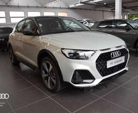 Audi A1 30 TFSI 110cv Identity Contrast