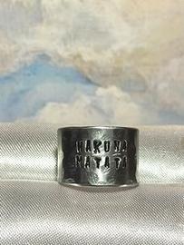 Hakuna matata anello aregolabile incisone