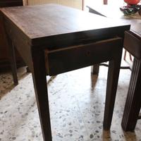 Tavolo antico con piano ribaltabile