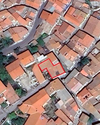 Casa con possibile realizzo di due Appartamenti