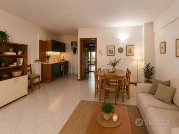 Appartamento di 80 m² con 3 locali e box auto a Ci