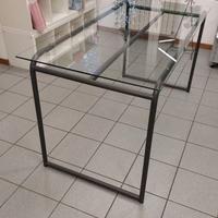 Tavolo in vetro
