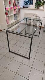 Tavolo in vetro