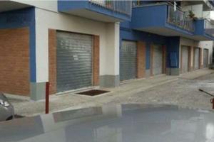 Negozio a Vasto, via dei Conti Ricci, 2 locali