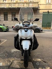 Honda Sh 150 pari al nuovo maggio 2024