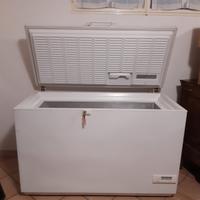 Congelatore a pozzo 250L