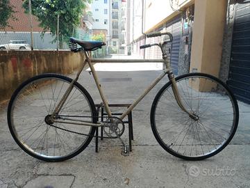 Bici contropedale anni 30 con sella Brooks.