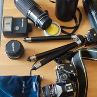yashica f x-3  completa  di obbiettivi e altro 