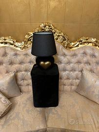 Lampada con pouf in velluto