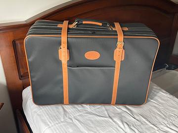 Valigia vintage con finiture in pelle m