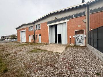 Immobile di 472 m² con 2 locali a Crevalcore
