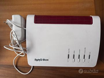 Router internet fibra FRITZ!box 7590 perfetto