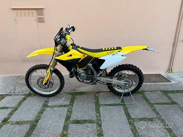 Suzuki RM 125 - 2006 targato