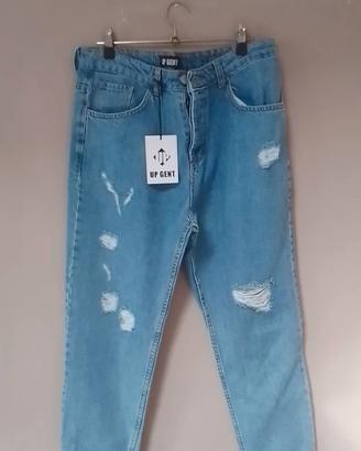 Jeans unisex strappati 