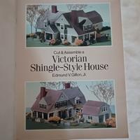 MODELLINO di un cottage inglese in cartoncino.