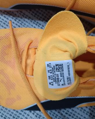 SCARPE CHIODATE