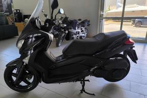 YAMAHA X-Max 250 x