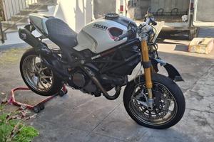 DUCATI MONSTER 1100 PER  RICAMBI DOCUMENTI OK