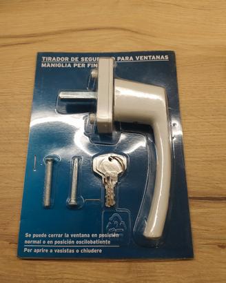 Maniglia finestra con chiave nuova