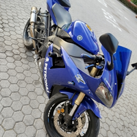 Yamaha r1