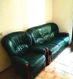 Salotto divano da tre posti + due poltrone singole