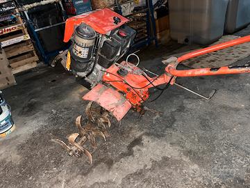 Attrezzo Agricolo (motozappa)