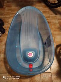 Vaschetta per lavare neonato con poggia schiena