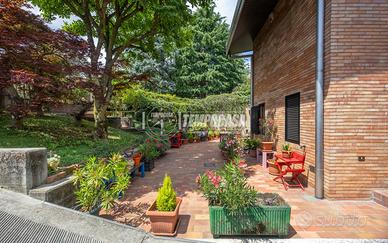VILLA SINGOLA IN CAMPORICCO - UNICA NEL SUO GENERE