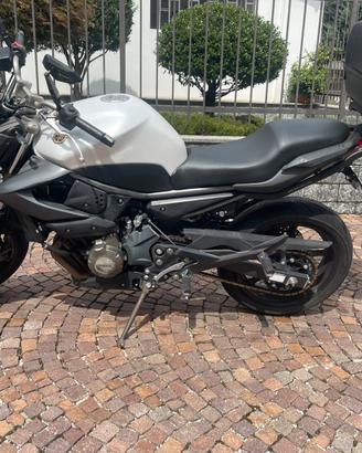 Yamaha XJ6 Naked