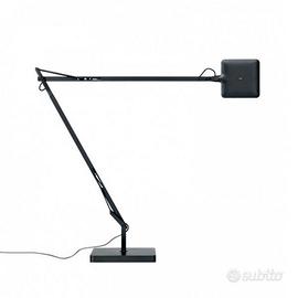 Lampada Flos Kelvin Edge da tavolo