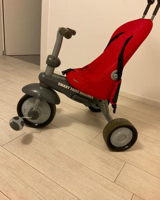 Triciclo a pedali per bambini con parasole