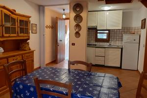 Trilocale in villaggio vicino al mare