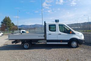 FORD TRANSIT DOPPIA CABINA CON GANCIO TRAINO