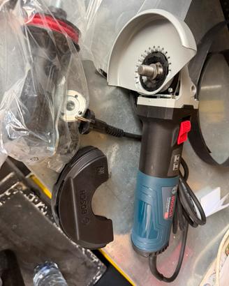 Smerigliatrice bosch  1400w