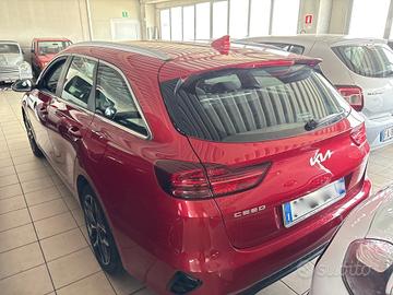 Kia Ceed 1.6 CRDi 136 CV MHEV DCT SW Business