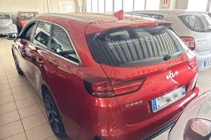 Kia Ceed 1.6 CRDi 136 CV MHEV DCT SW Business