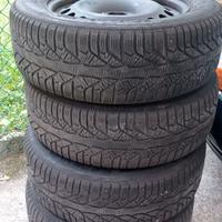 4 CERCHI DA 16 5 FORI con gomme da neve 215/60 R16