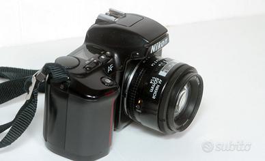 Macchina Fotografica Analogica NIKON F-601 + Obiet