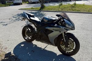 yamaha yzf r1