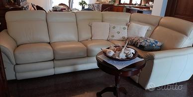 Divano in pelle ad angolo