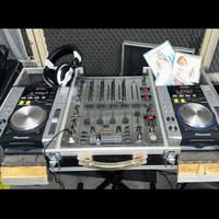 Consolle Dj: 2 CDJ200 PIONEER, mixer e Flightcase