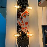 Lampada Skate teschio da parete