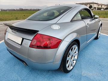 Audi tt 3,2 V6 CAMBIO MANUALE