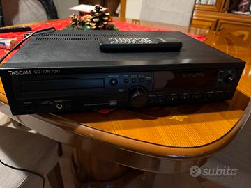 Cd recorder Tascam CD-RW700