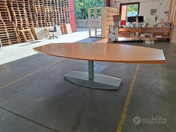 Tavolo per ufficio/magazzino/sala riunioni