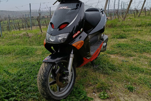Aprilia sr 125 2t