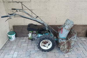 Motocoltivatore con fresa neve