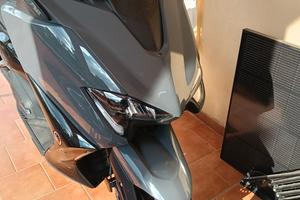 T-Max 560 Tech Max  2022
